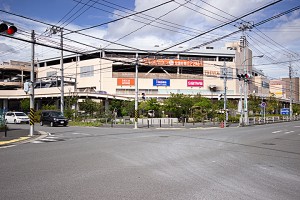 トレッサ横浜300ｍ (1)